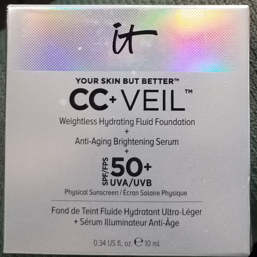 IT CC+ Veil Fluid Foundation (LIGHT) NEW IN BOX